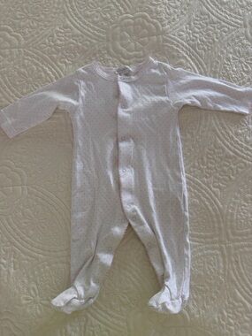 Kissy kissy pink dot footie